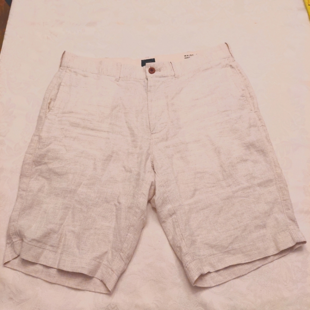 J Crew Linen beige and brown flat front  walking  shorts. Size 33